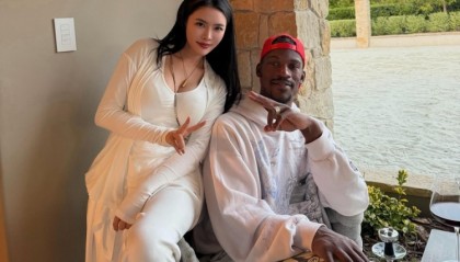 MK体育app下载-牌手ALL IN姐&amp;巴特勒再度同框！因身材出众出圈 不仅有料还大方