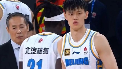 MK体育官方入口-CBA消息！曾凡博最后一轮复出，胡明轩伤病严重，赵继伟引发争议
