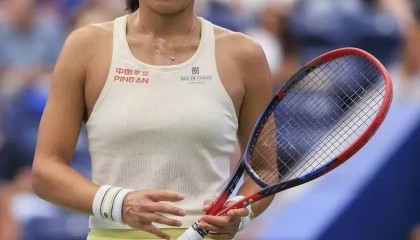 MK体育官方网站-王雅繁因伤退出澳网，中国女单仅剩两人，梅总进决赛迎城市定律